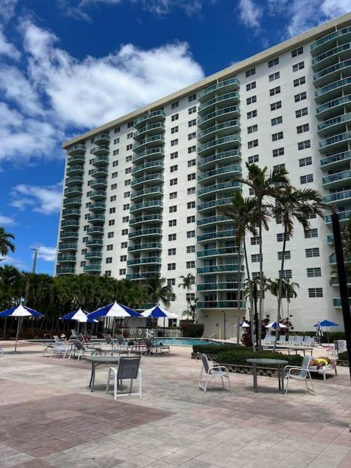 Sunny Isles Beach Spacious Apartment Exteriér fotografie
