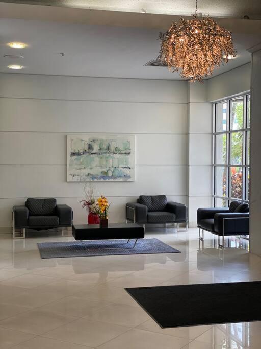 Sunny Isles Beach Spacious Apartment Exteriér fotografie