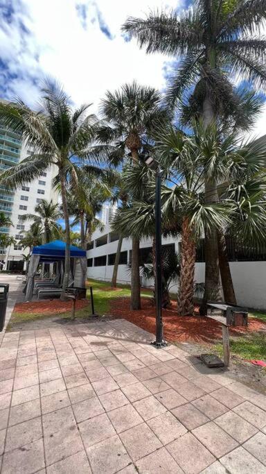 Sunny Isles Beach Spacious Apartment Exteriér fotografie