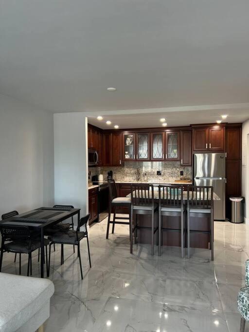 Sunny Isles Beach Spacious Apartment Exteriér fotografie