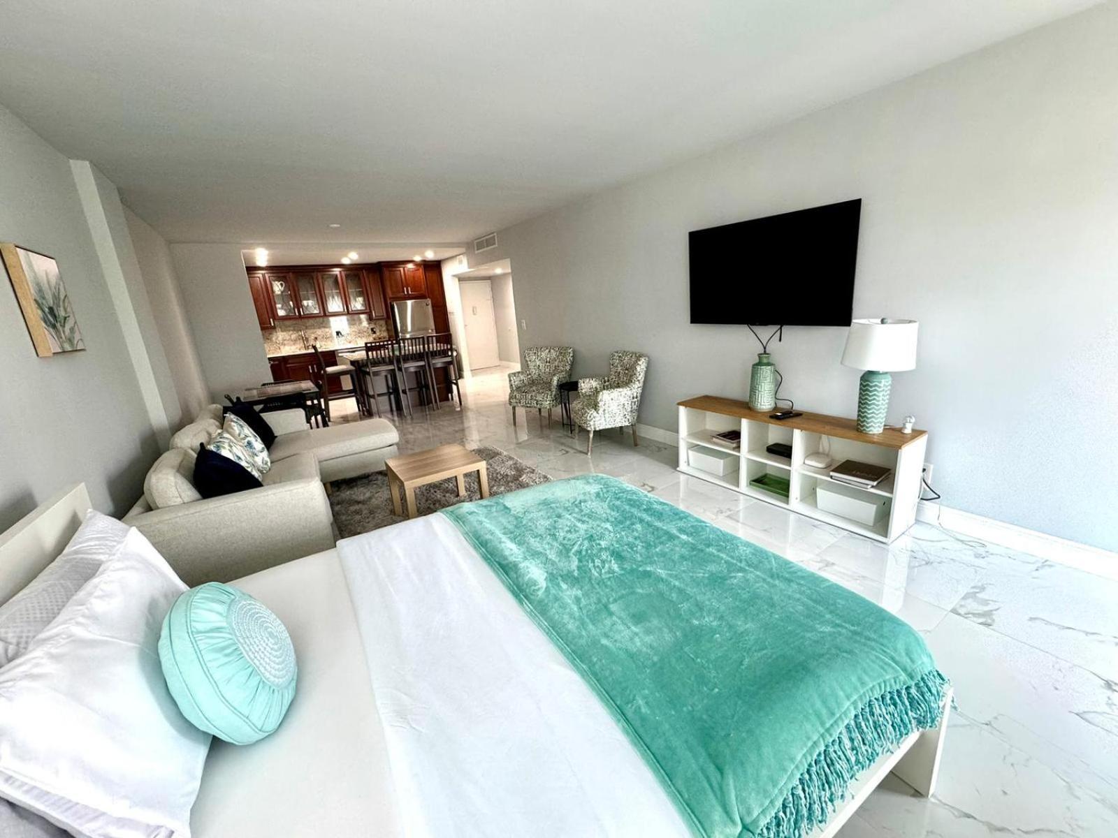 Sunny Isles Beach Spacious Apartment Exteriér fotografie